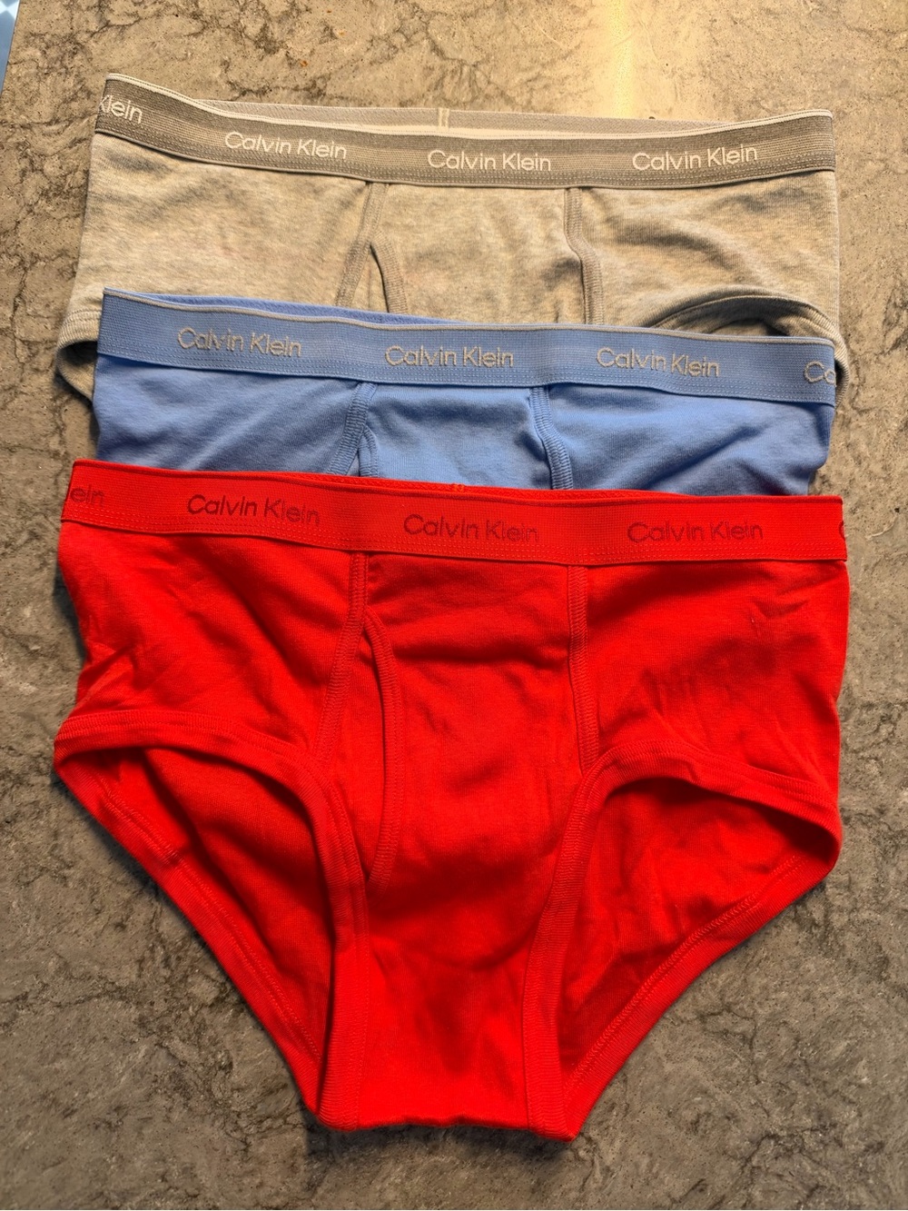Calvin Klein Men's underwear brief medium